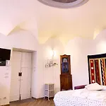 Minimum Apartment